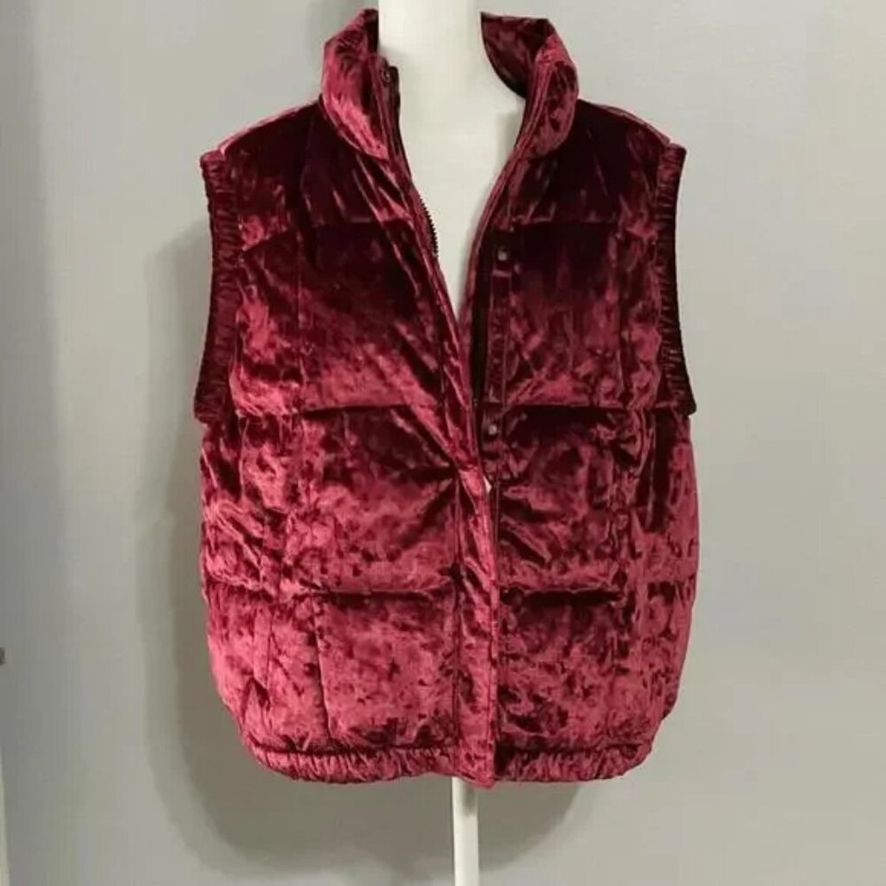 STORE CLOSING 3/30! Lole Velvet Vest Plum Wn's SZ M NWOT + Bra
